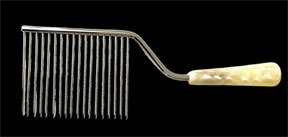 70s cake cutter combs